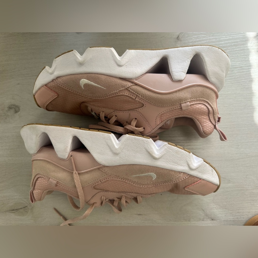 Nike Sneakers 9.5